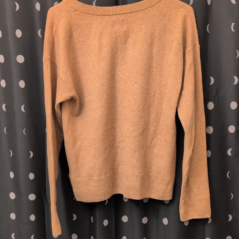 GAP V-Neck Sweater - Picture 4 of 4